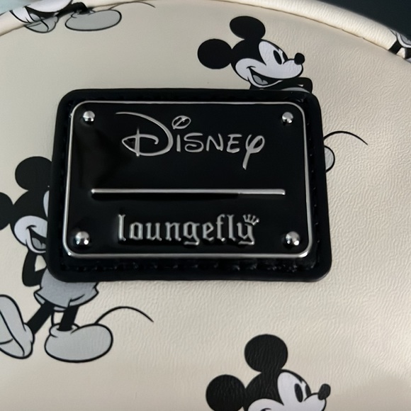 ❗️FINAL❗️ DISNEY Mickey Mouse Faces Mini Backpack by LOUNGEFLY 🔴🔴 - Picture 9 of 10